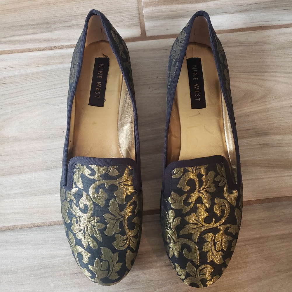 Nine West Gold and Black Floral Brocade Loafers Size 8.5